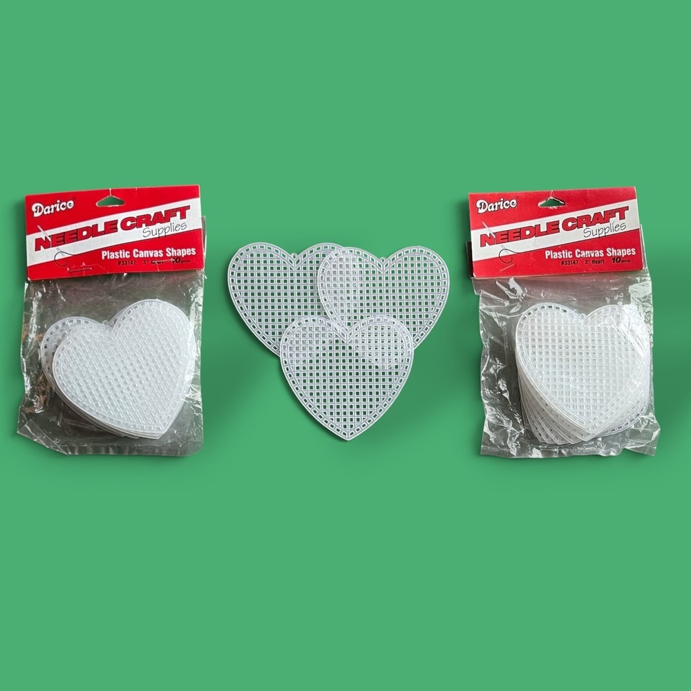 Darice Plastic Canvas 3" Heart Clear 23 Pieces 33147 Needle Craft 7 Count Mesh